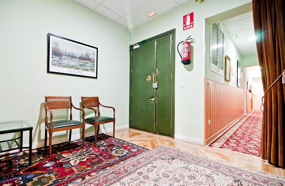 Hostal Asuncion Madrid Exterior photo